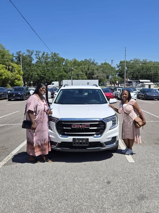 Customer vehicle photo