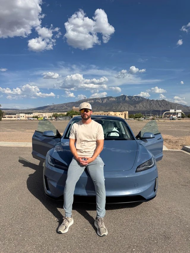 Customer vehicle photo
